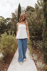 Kendall Straight Leg Jeans - Embroidery Medium Wash